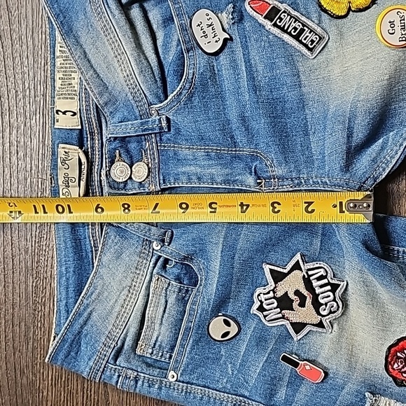 Indigo Rein Juniors' Patch Ripped Skinny Ankle Jeans Fun Patches & Pins  Size 3 - Picture 16 of 17